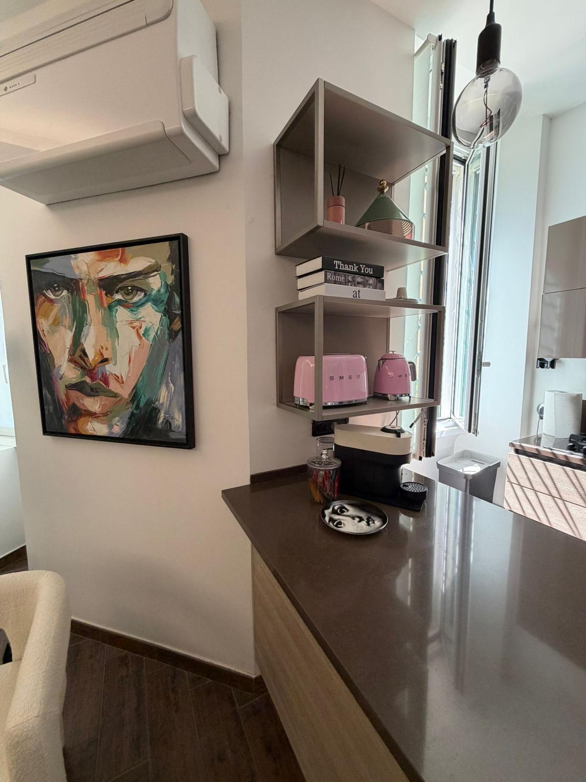 Mensole cucina, altra vista