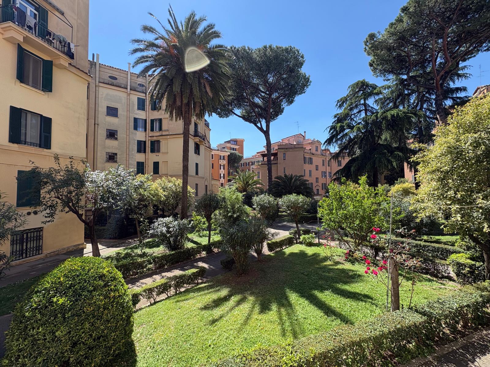 Giardino condominiale